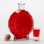 Szklana butelka na nalewki i bimber 500 ml Medalion do domowych alkoholi 3.jpg
