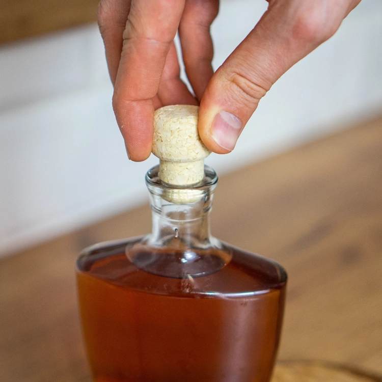 korek-grzybek-z-korka. do wyrobu alkoholu, akcesoria do produktu alkoholu, drożdże do bimbru, drożdże turbo, destylator, zioła i przyprawy2.webp