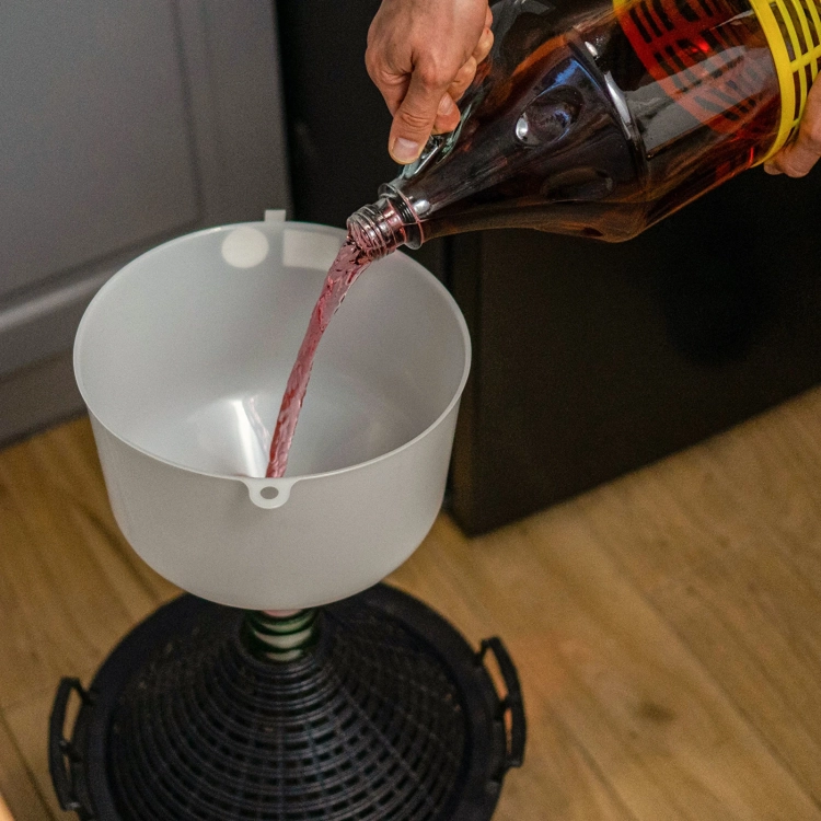Lejek plastikowy do balonów fi25 cm z wysokim brzegiem, lejek do butelek, lejek do balonów, butelki na wino, drożdże gorzelnicze, drożdże do wina5.webp